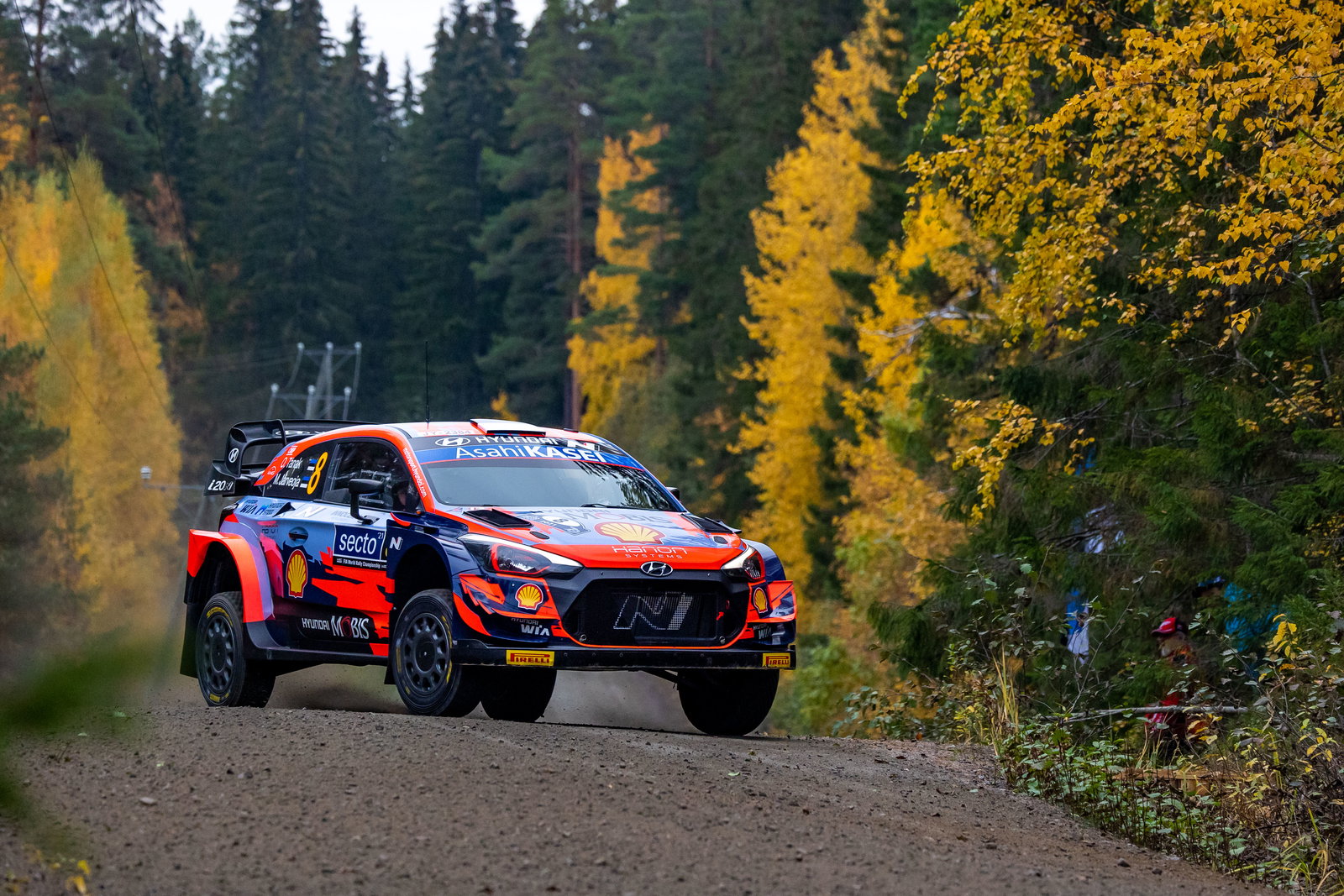 Jelang WRC Estonia, Evans Coba Pangkas Jaraknya ke Oigier